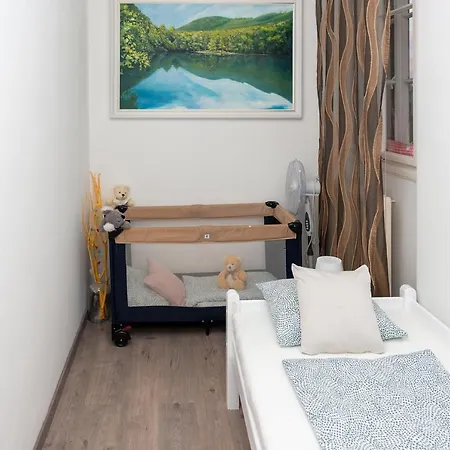 Apartment Wanderer 3 *